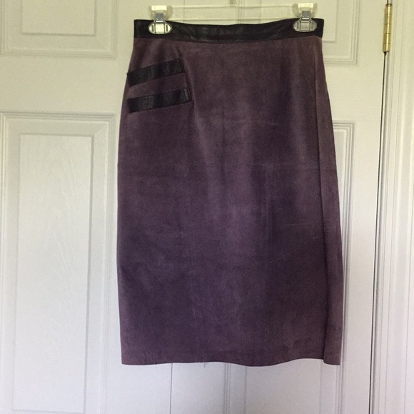 Vintage genuine Suede Skirt. - Picture 1 of 7